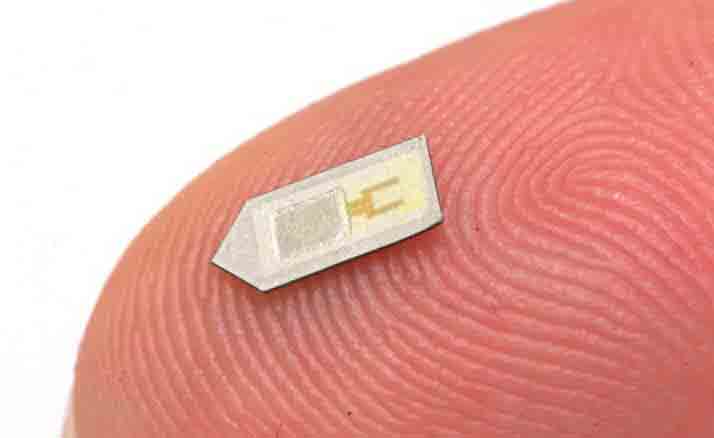 Un microchip biodegradabile per monitorare le lesioni cerebrali