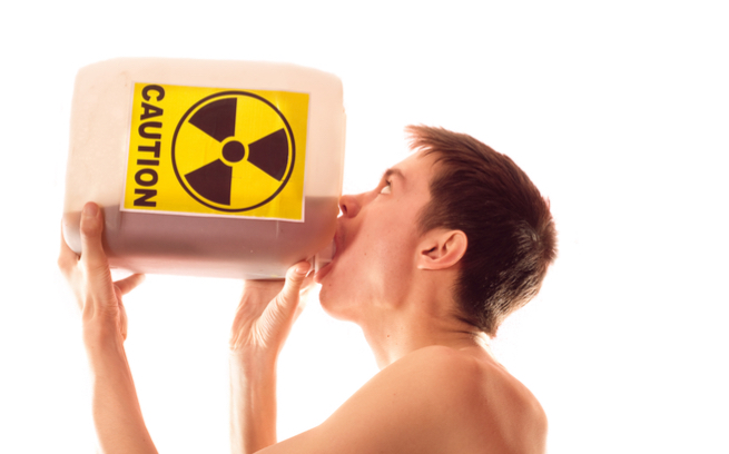 Qualcuno sta bevendo acqua radioattiva